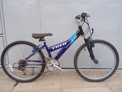 Trek 230